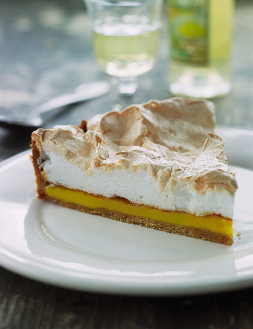 Lemon meringue tart