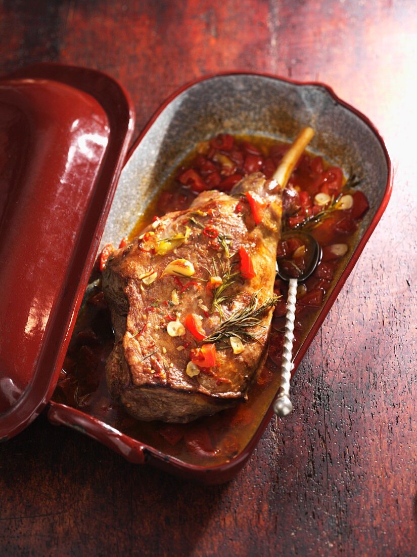 Braised leg of lamb with tomatoes and rosemary