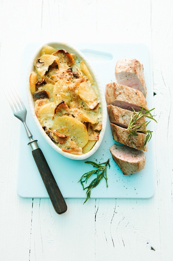 Schweinefilet mit Kartoffel-Pilz-Gratin