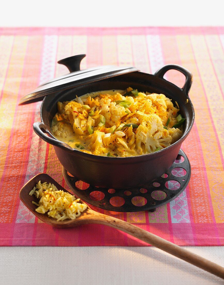 Cauliflower curry in a pot