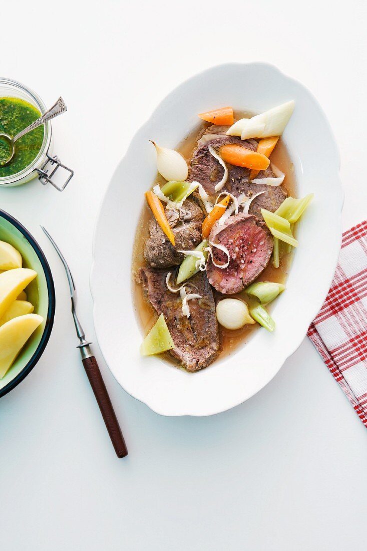 Bollito misto (Gemischtes, gekochtes Fleisch, Italien)