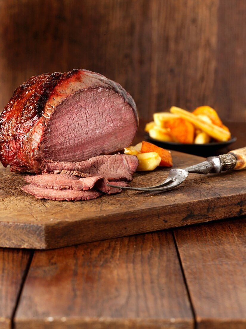 Roast beef with oven-roasted vegetables
