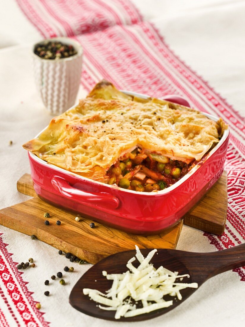 Vegetable lasagne with grated cheese