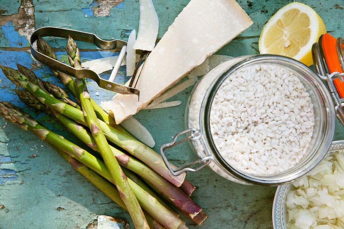 Ingredients for asparagus risotto