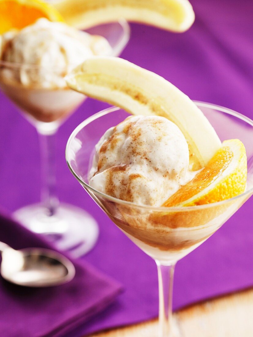 Vanilla ice cream with banana and orange
