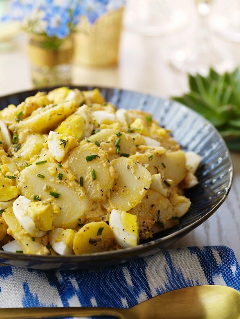 Potato and egg salad with chives