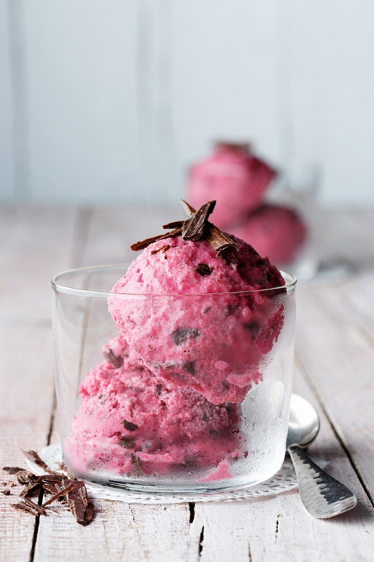 Beetroot ice cream with ginger