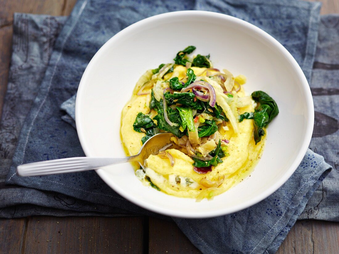 A fennel and spinach medley with polenta