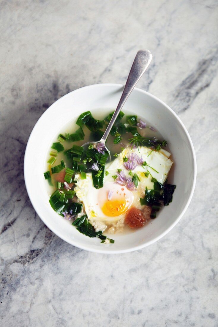 Soup with ramps and egg (North America)