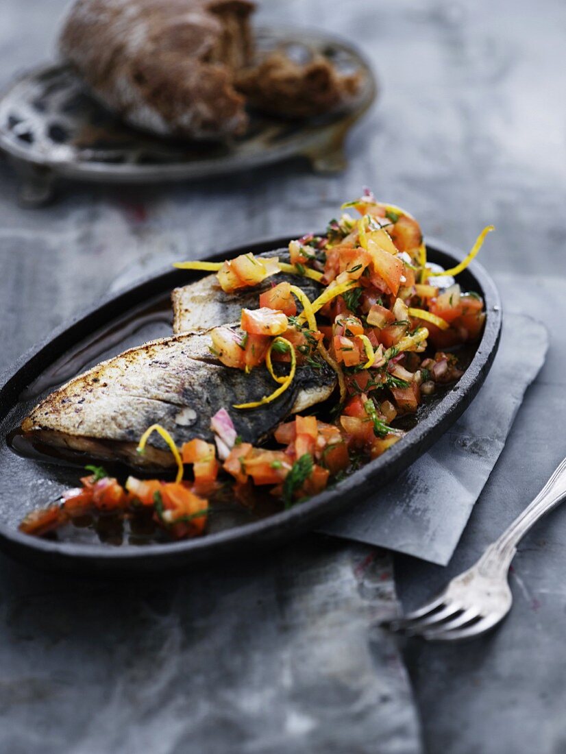 Fried mackerel with a tomato medley