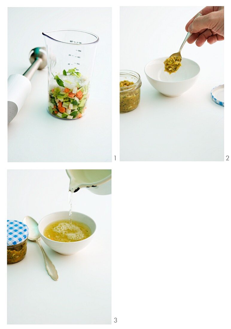 Suppe mit Aroma-Paste herstellen