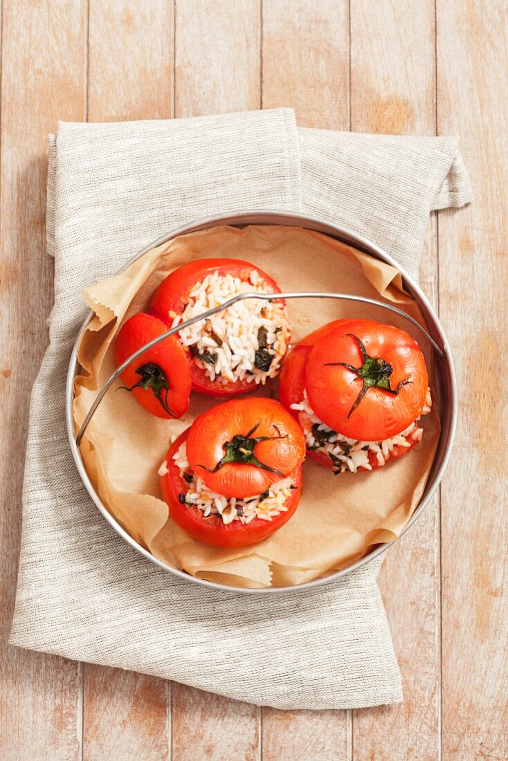 Gefüllte Tomaten mit Reis und Minze (Griechenland)