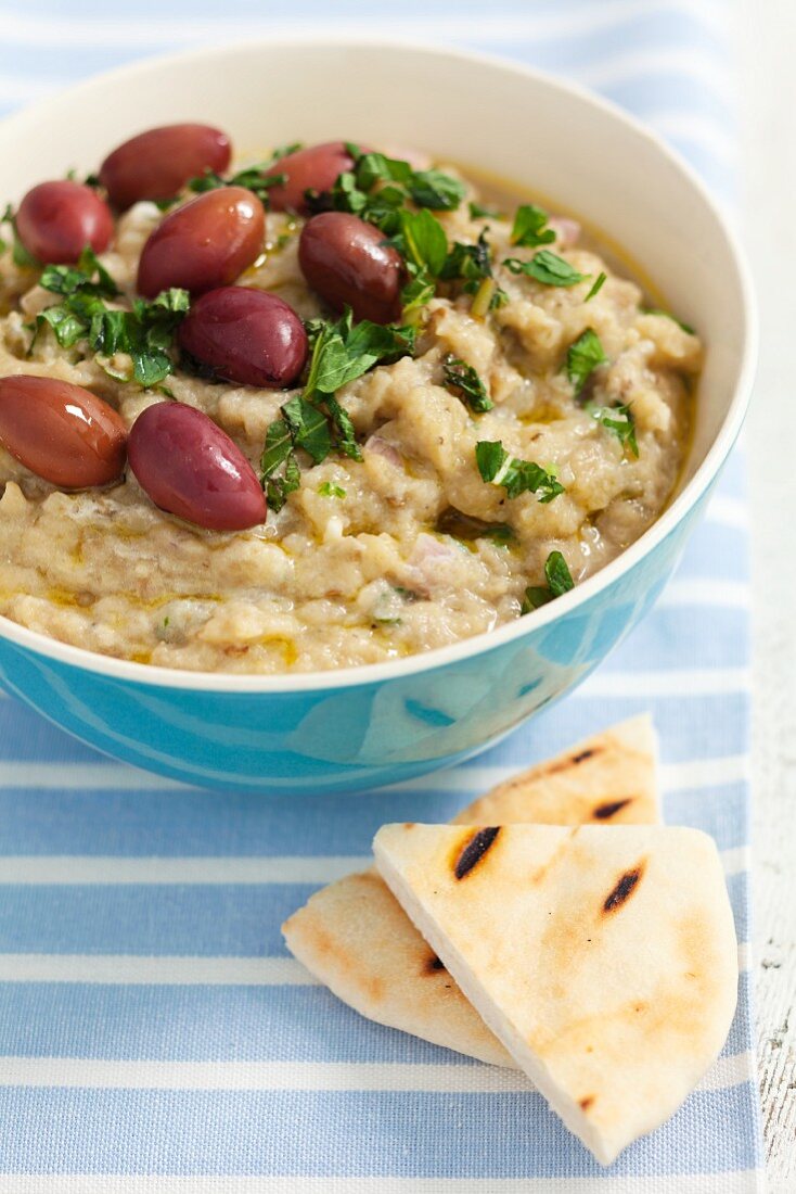 Aubergine dip with olives (Greece)