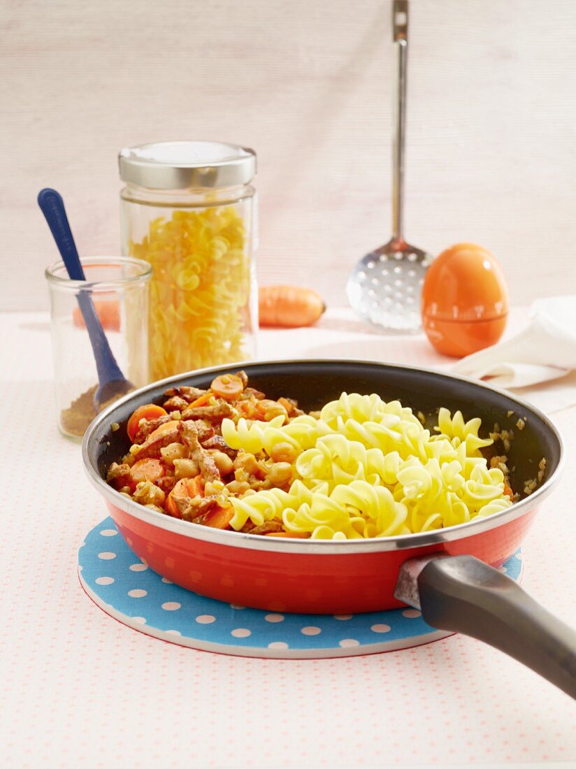 Fusilli with veal and chickpeas