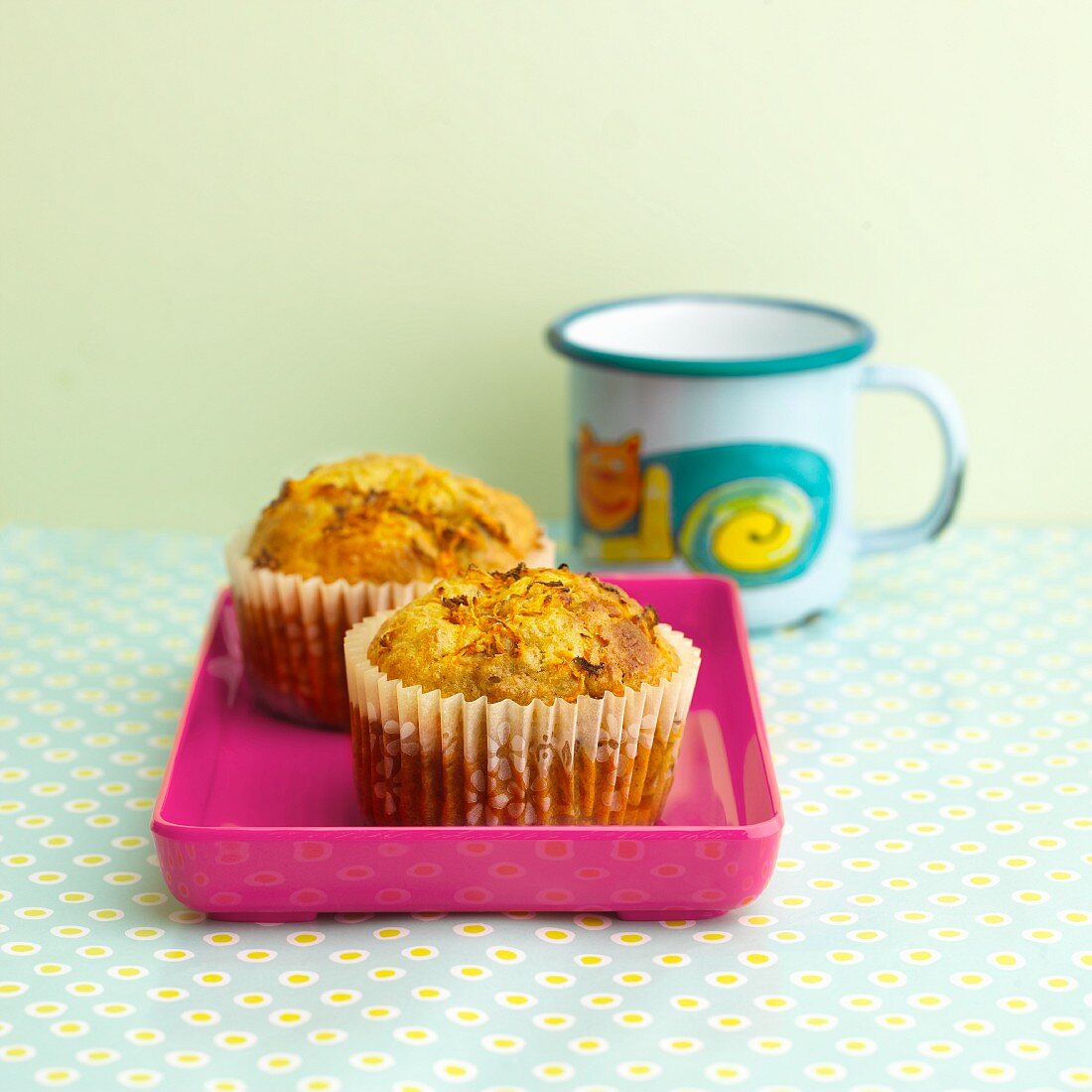 Spelt and apple muffins