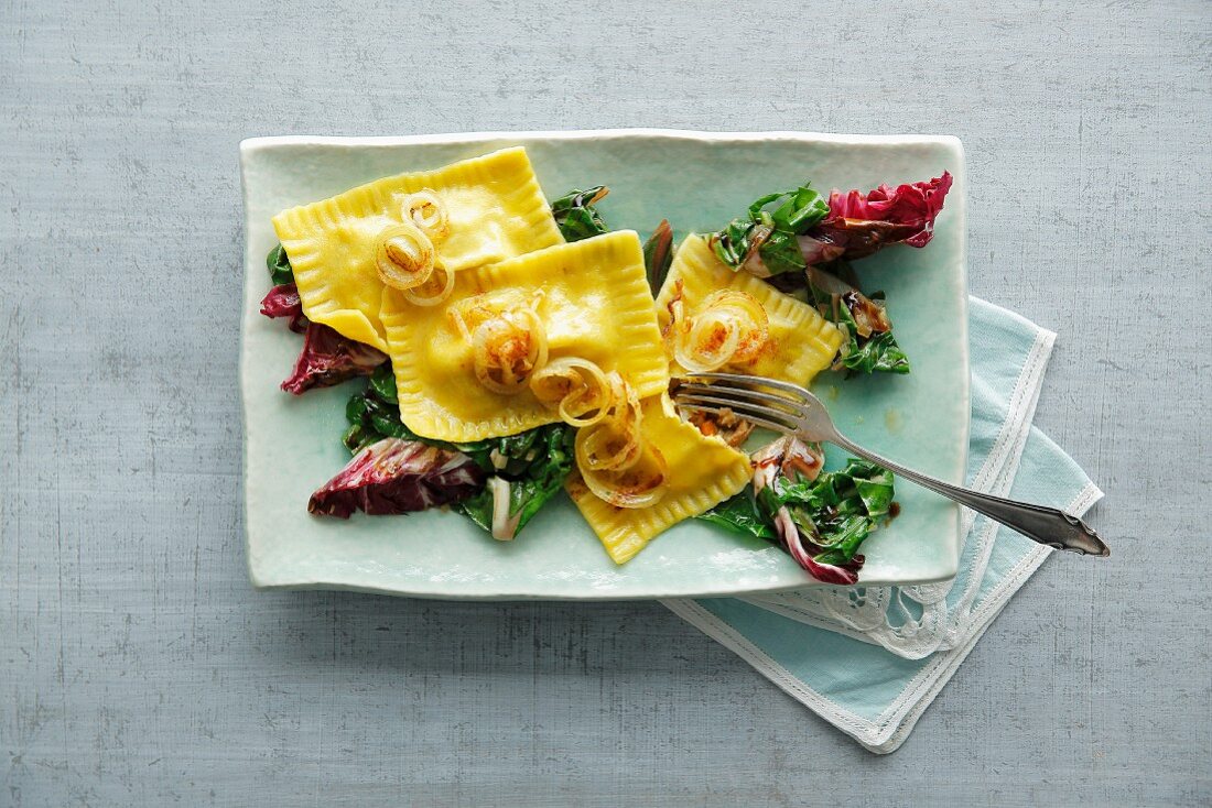 Maultaschen gefüllt mit Steinpilzen & Haselnüssen