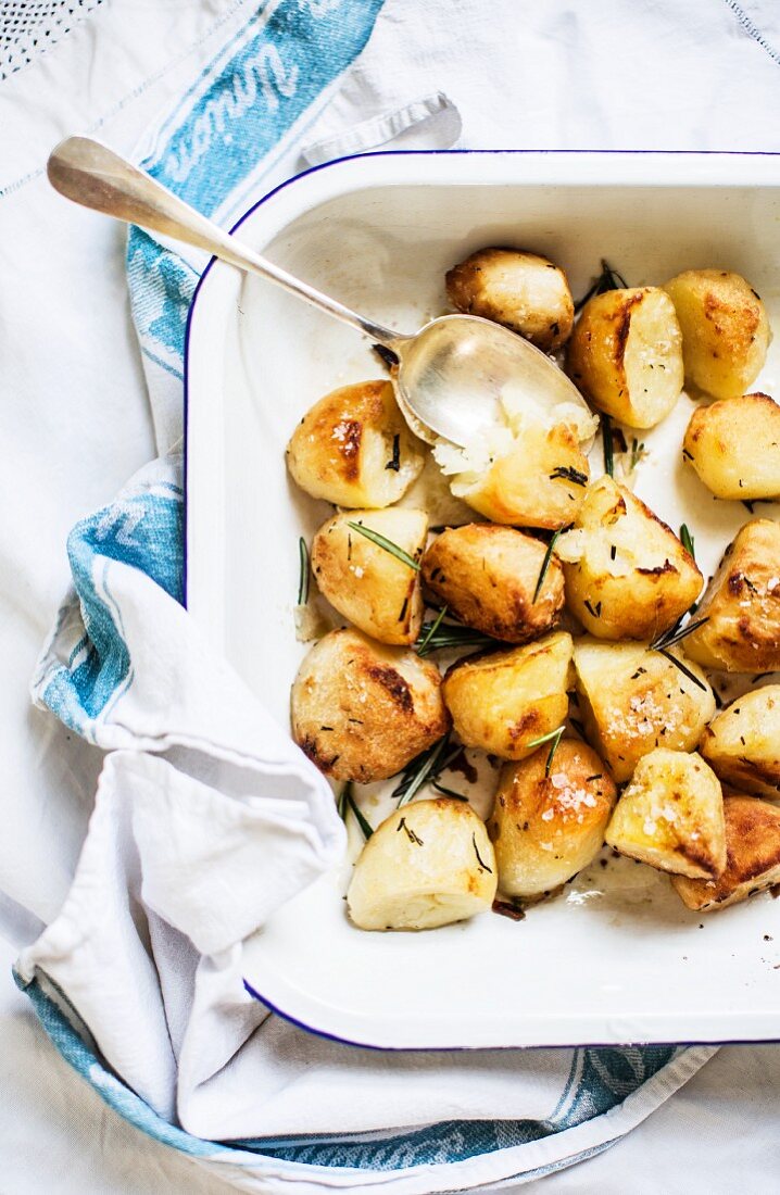 Potato wedges with rosemary