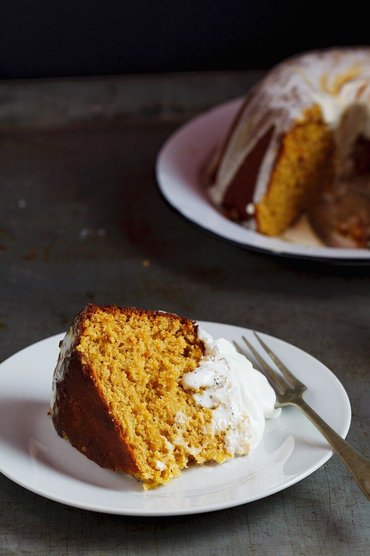 Steamed pumpkin pudding with icing sugar