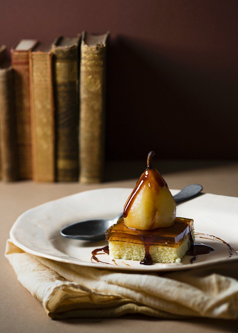 Pear trifle with a Muscadet sauce
