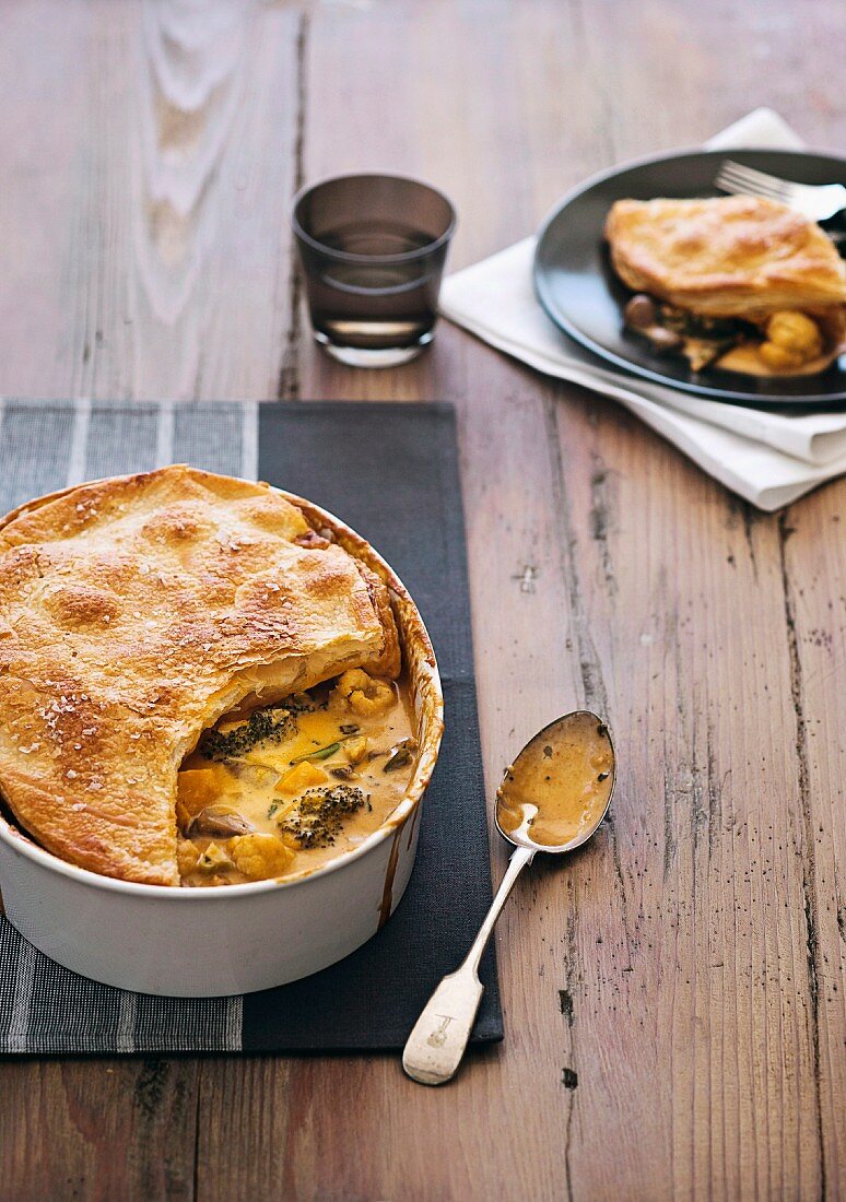 Thai vegetable pie with red curry