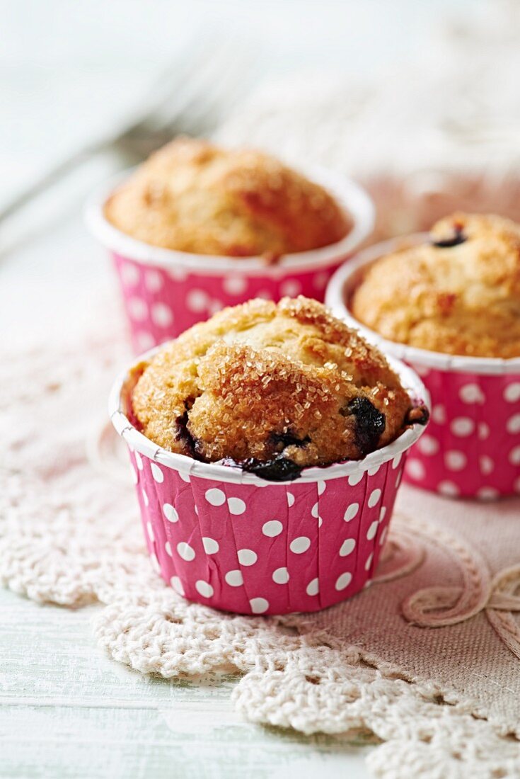 Heidelbeermuffins mit braunem Zucker