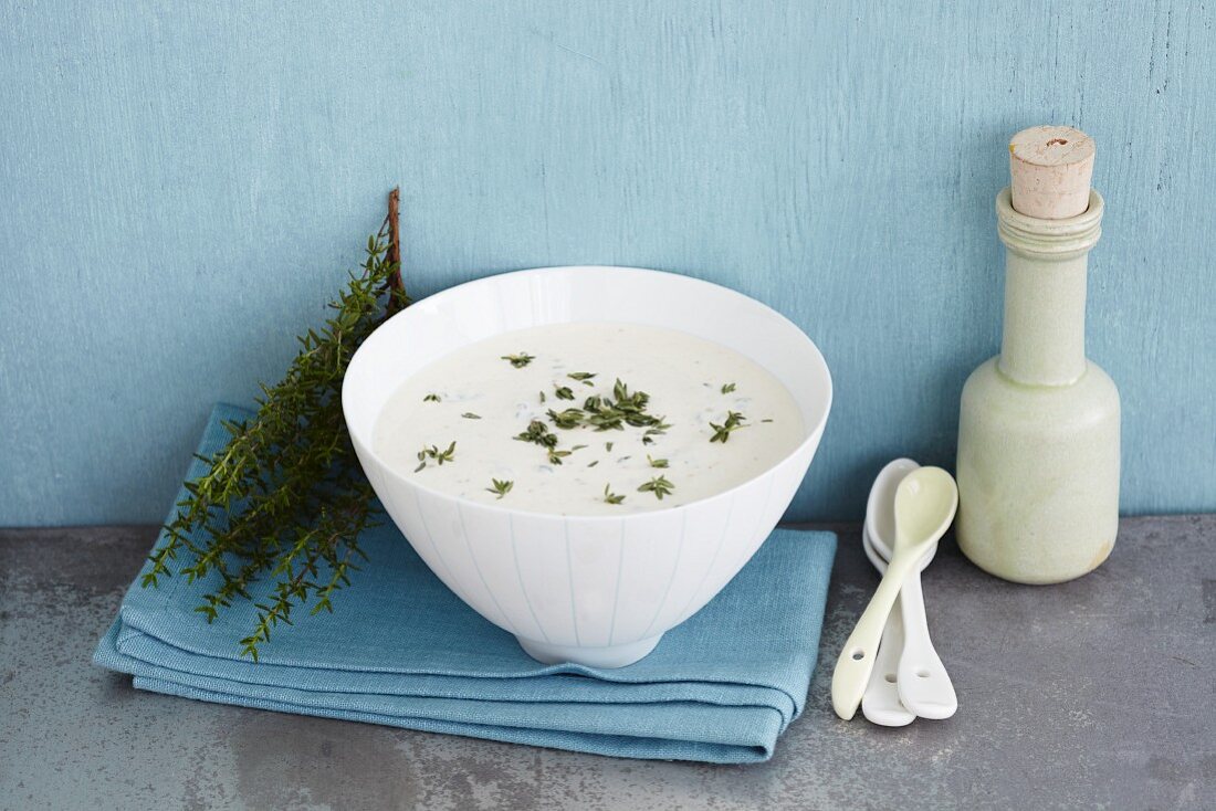 A yoghurt dressing with sesame seeds and thyme