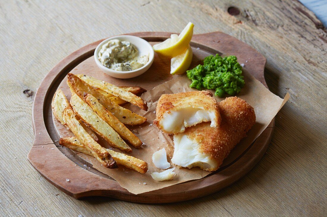 Fish & Chips mit Erbsenpüree (England)