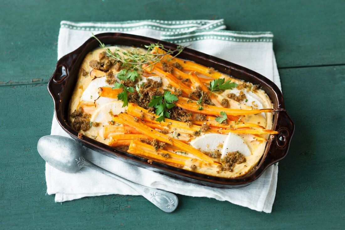 Vegetable gratin with kohlrabi and carrots