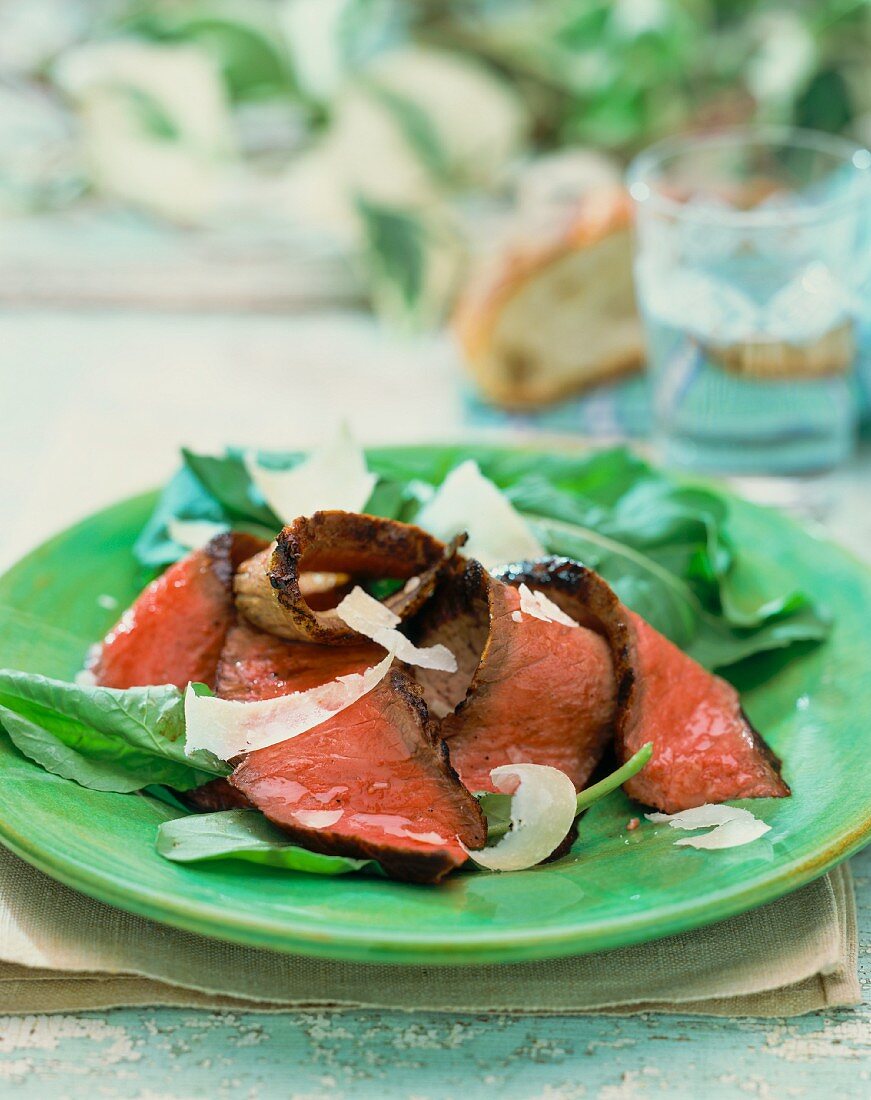 Roast beef with spinach and Parmesan