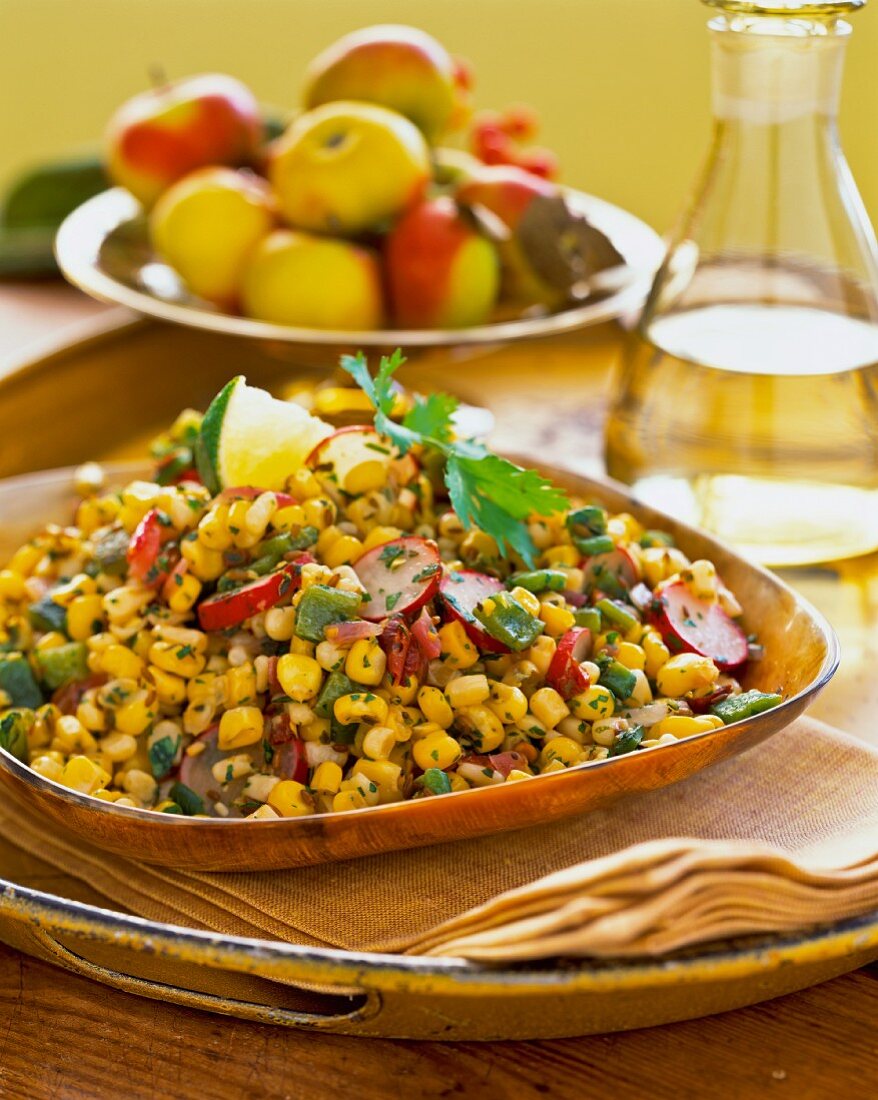 Maissalat mit Radieschen