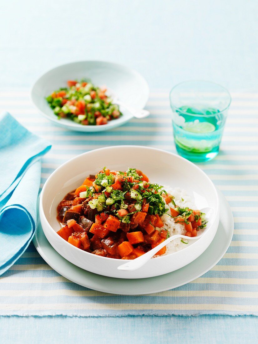 Vegetarisches Vindaloo mit Süsskartoffeln & Auberginen