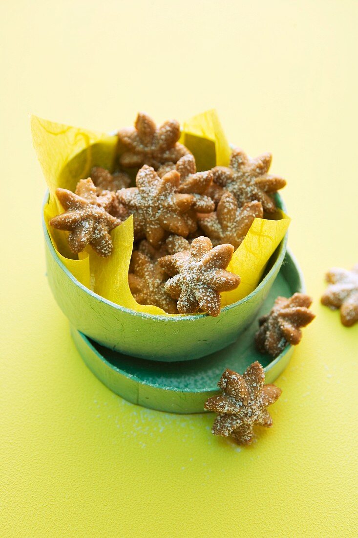 Aniseed stars dusted with icing sugar