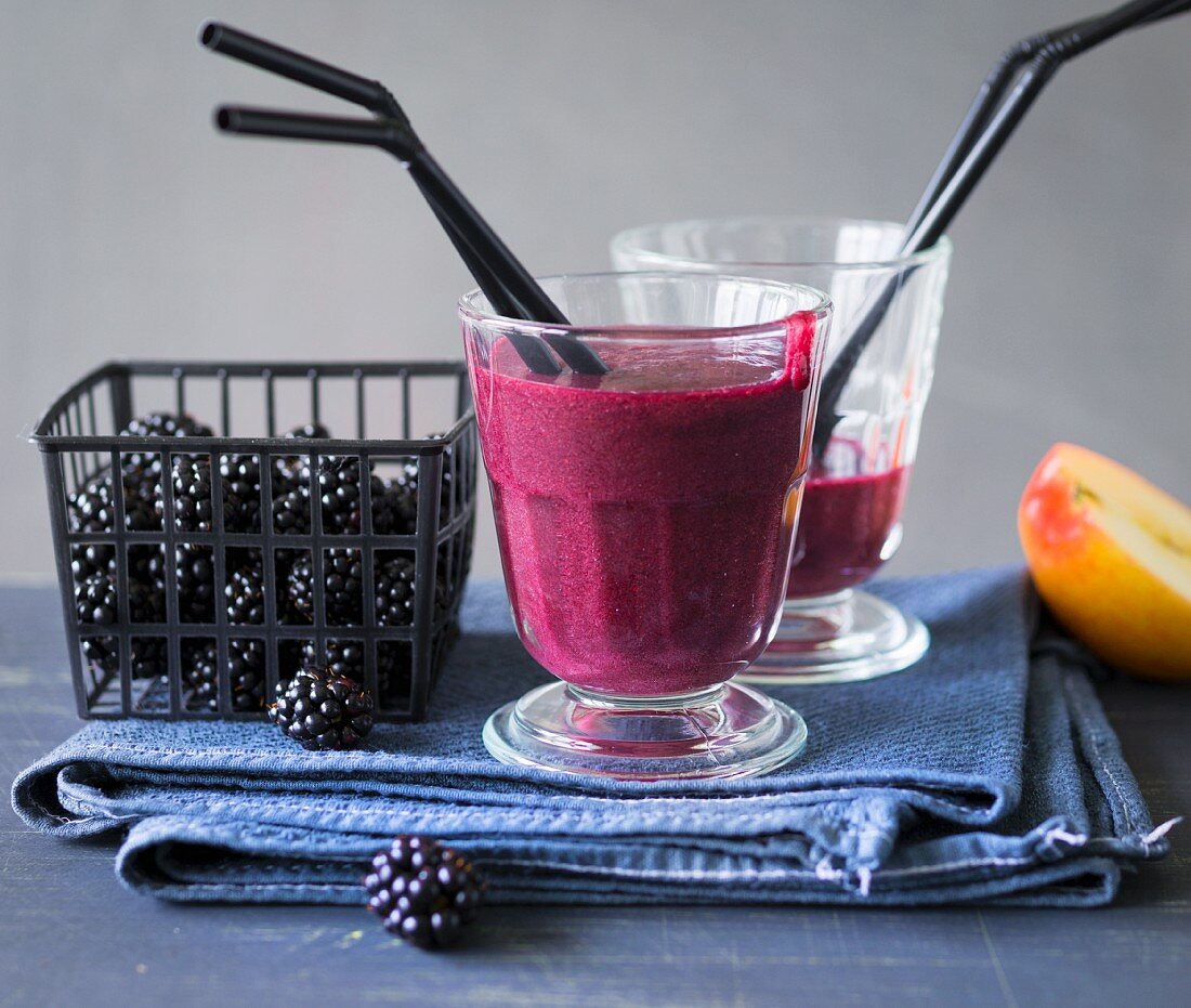 Autumn Storm: a smoothie made with blackberries, pear and apple