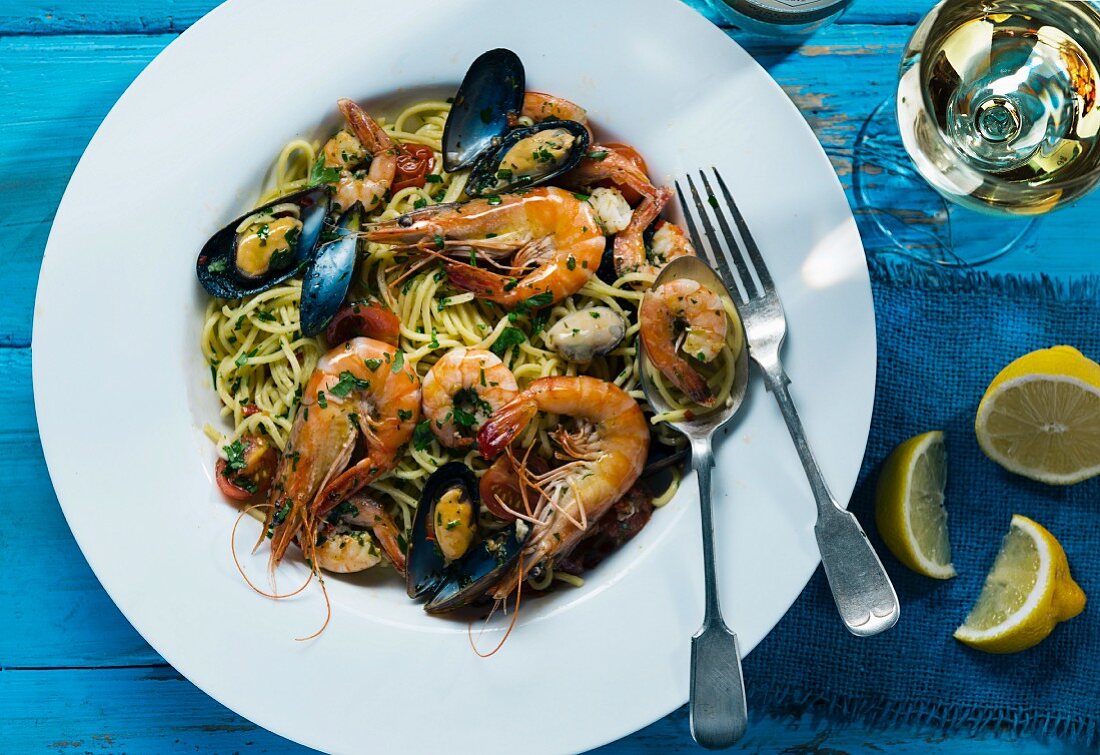 Linguine mit Garnelen und Muscheln