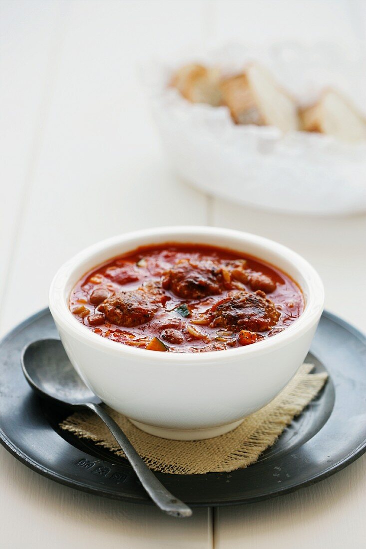 Minestrone mit Hackbällchen