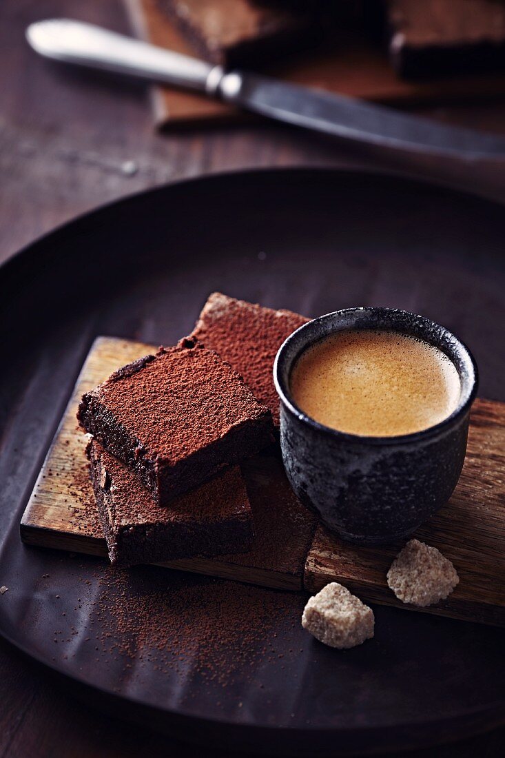 Brownies, an espresso and sugar cubes