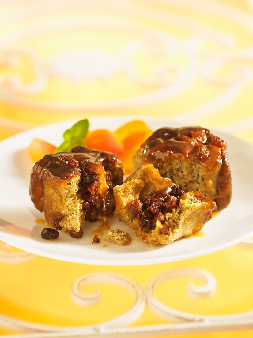 Banana buns filled with raisins