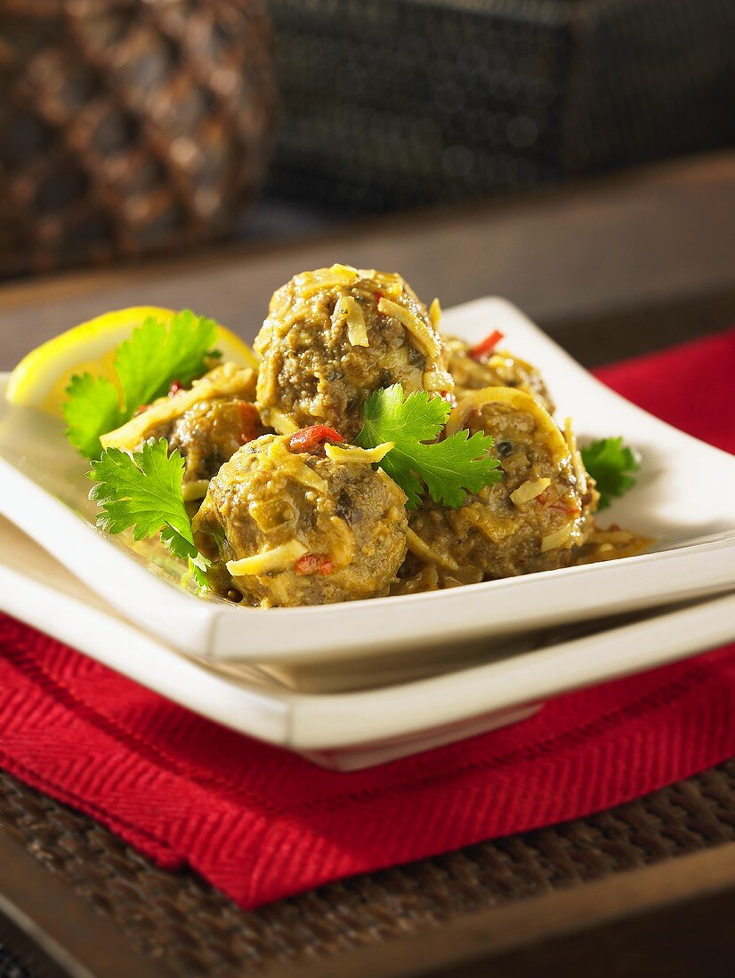 Fleischkloss-Curry mit Kokosmilch