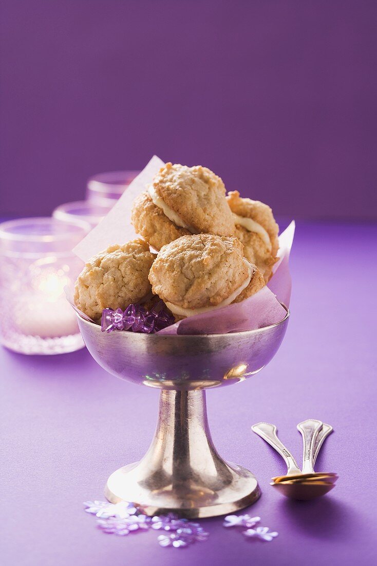 Mandelmakronen mit Buttercremefüllung