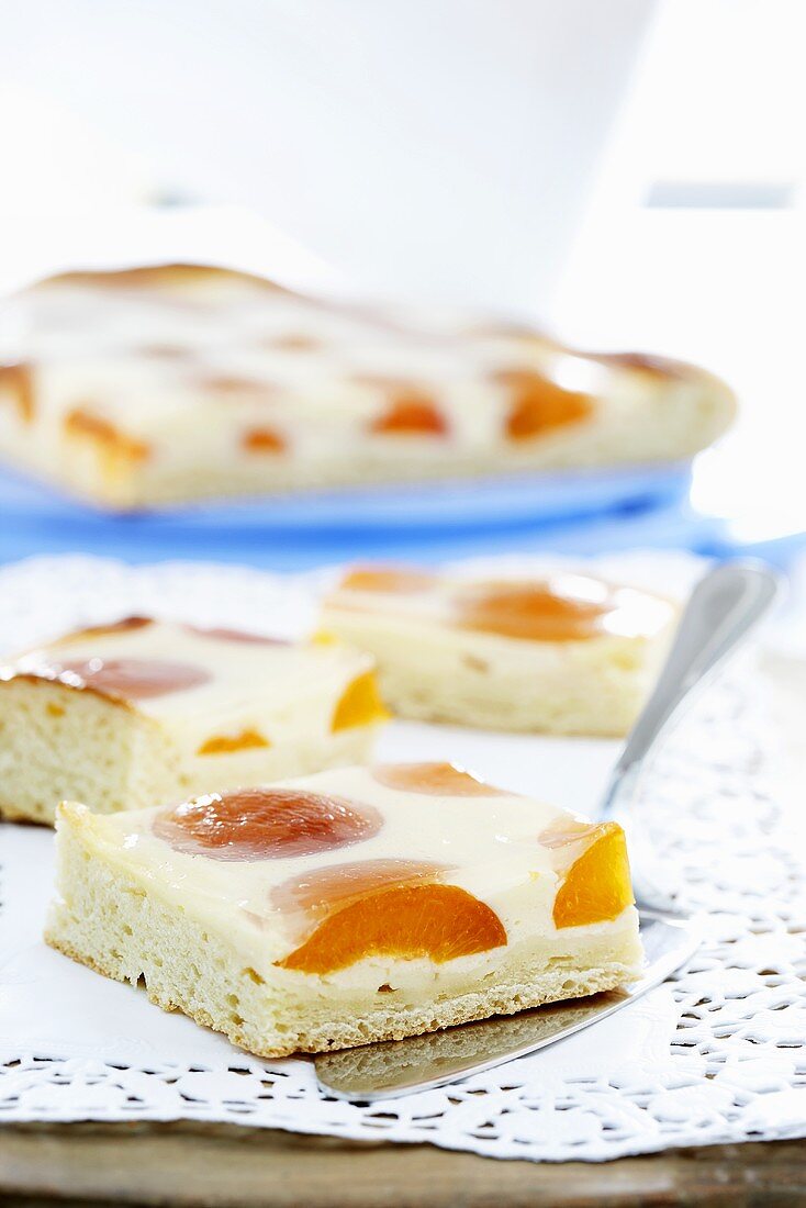 Fried egg cake with apricots
