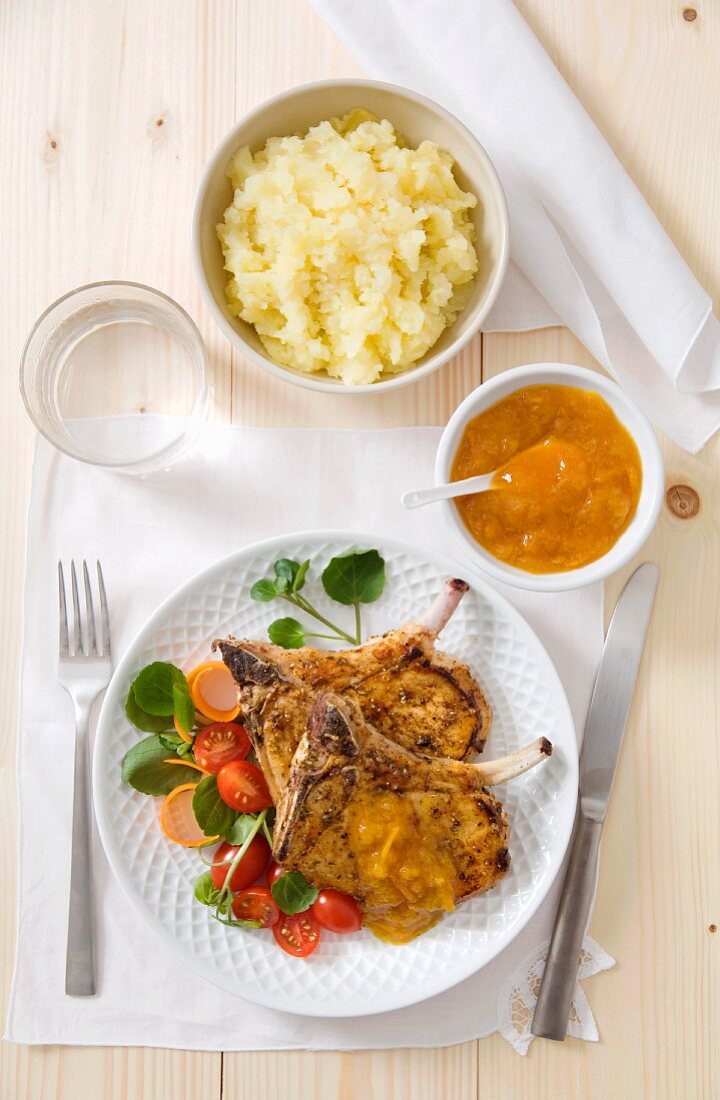 Marinated pork chops with apricots and mashed potatoes