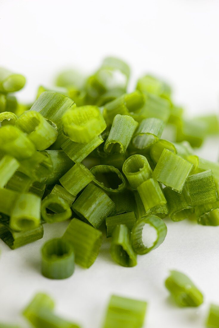 Chopped chives (close-up)