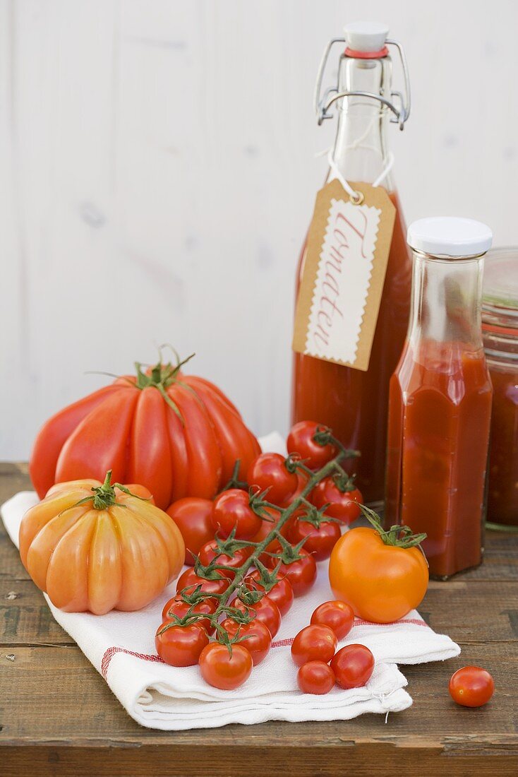 Home-made tomato sauce and fresh tomatoes