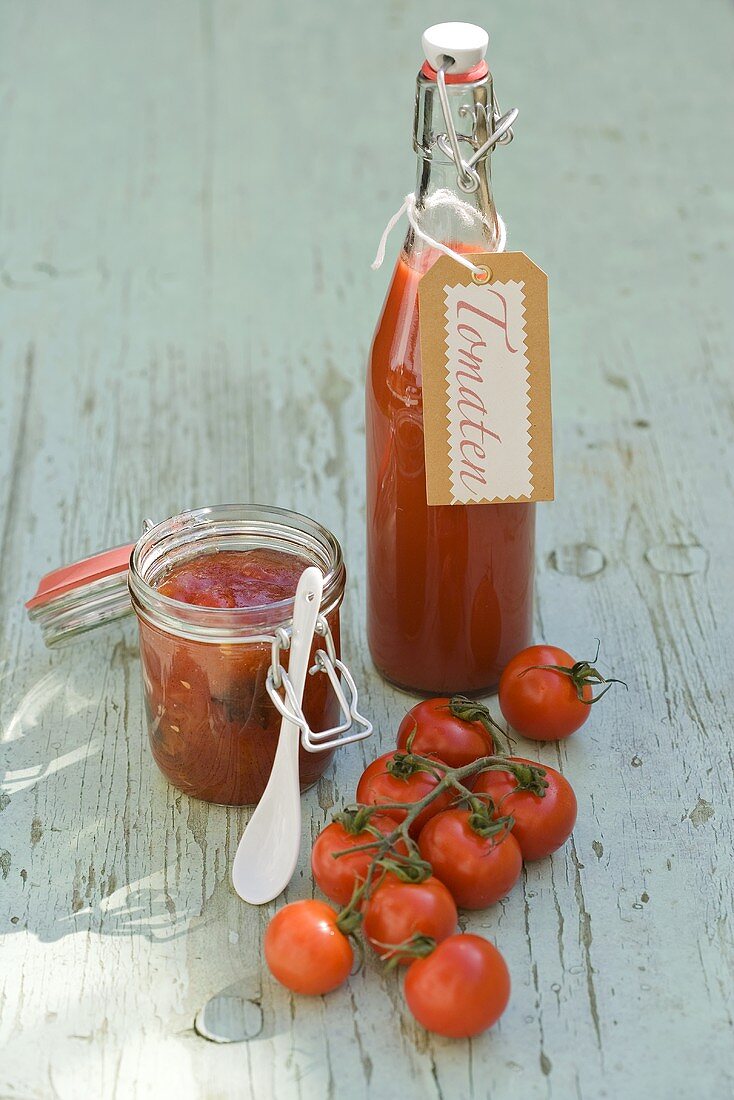Home-made tomato sauce and fresh tomatoes