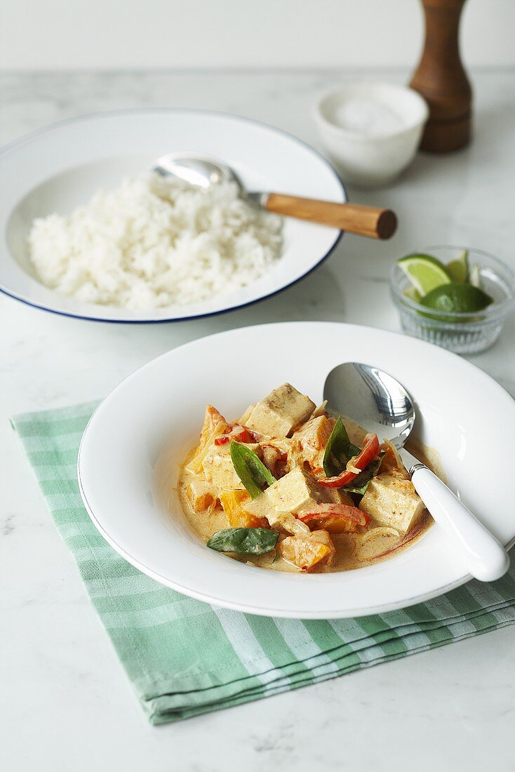 Rotes Thai-Curry mit Tofu & Gemüse