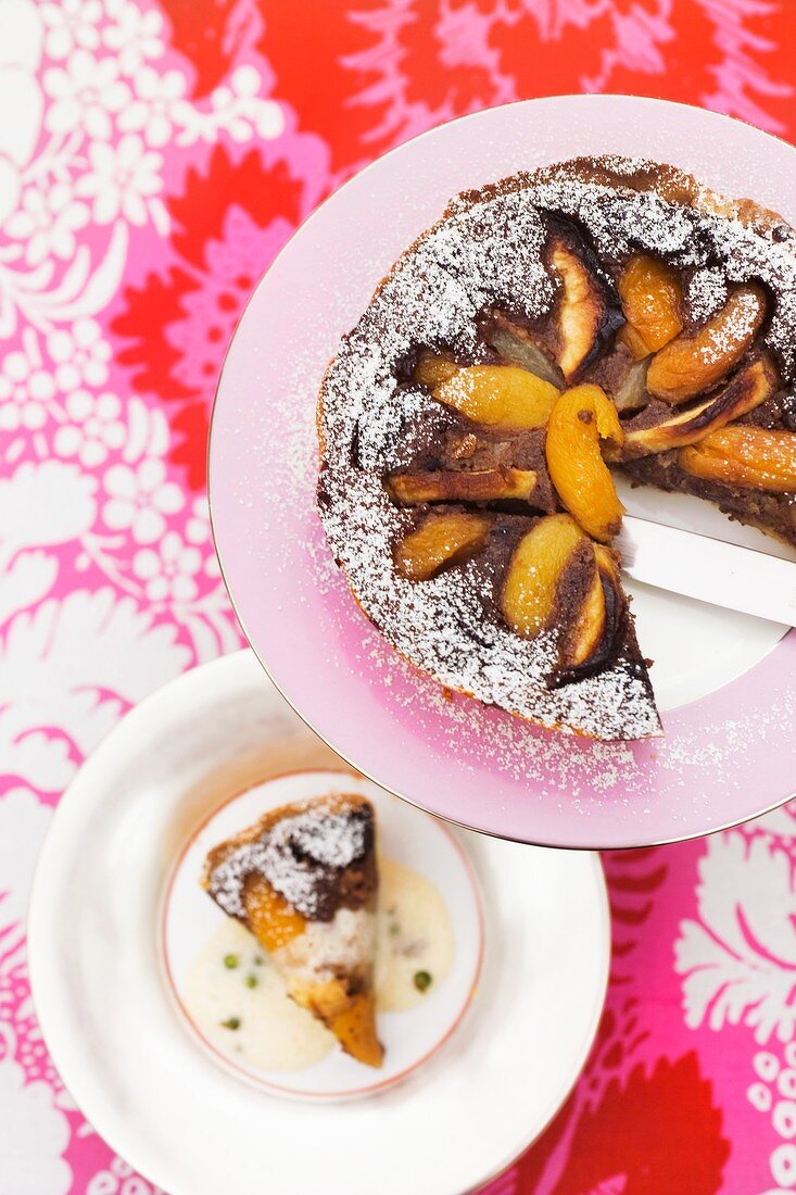 A dried fruit tart with green pepper and zabaione for Christmas