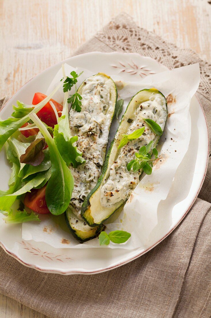 Geüllte Zucchini mit Ziegenfrischkäse