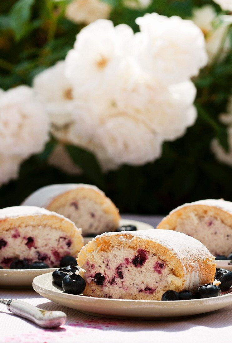 Blueberry sponge roll