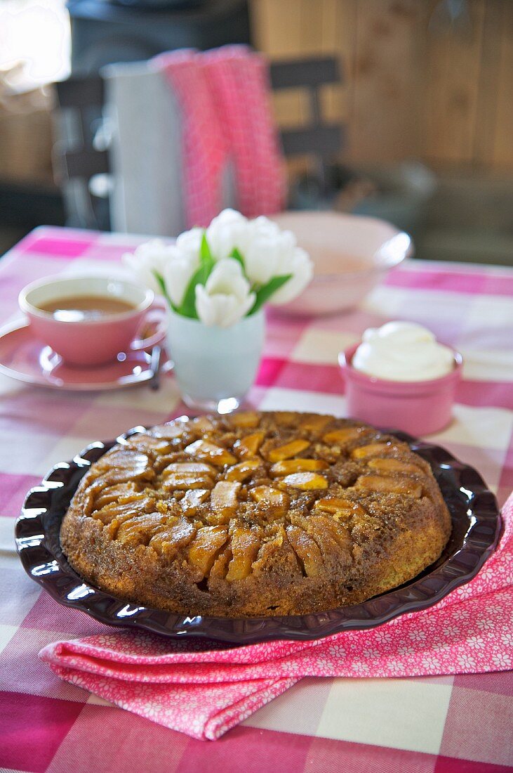 A banana and apple cake