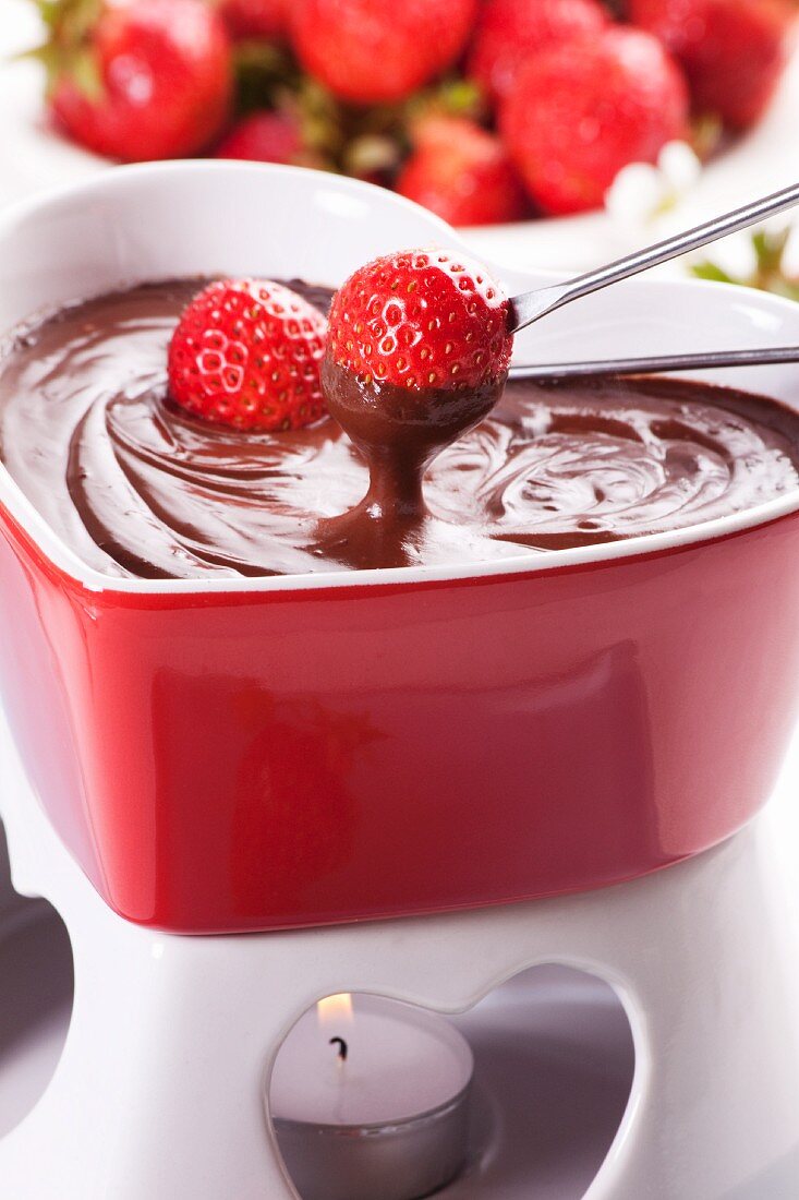 Schokoladenfondue mit Erdbeeren